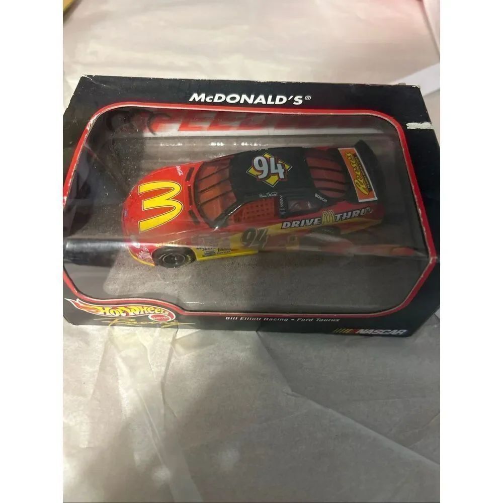 Hot Wheels NASCAR #94 Bill Elliott McDonald’s Ford Taurus Die-Cast Car 🏁🍟🚗